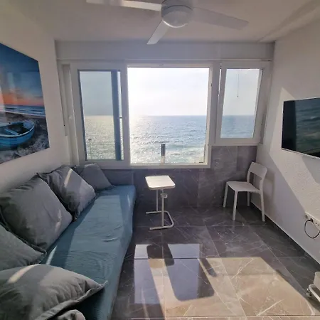 Fantastic With Panoramic Sea View דירה *